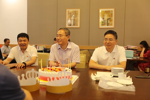 1be64cca542747c0b35e3a5bdcd70365.jpg 陈红书记讲话.JPG