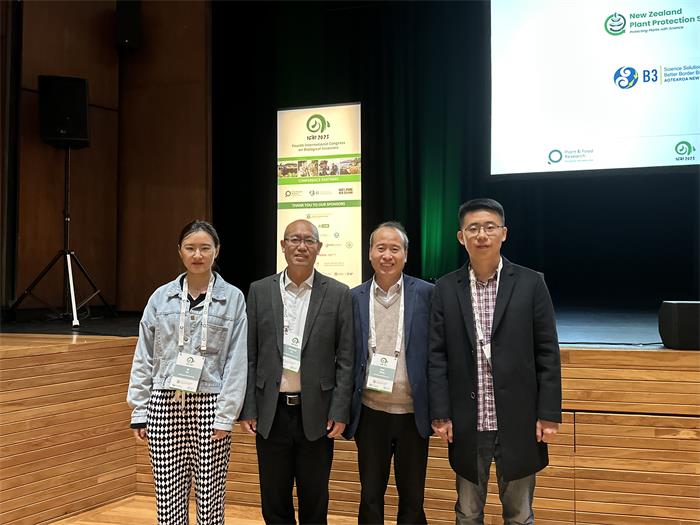 参加第四届国际生物入侵大会的新葡萄8883官网AMG代表团合影-700.jpg